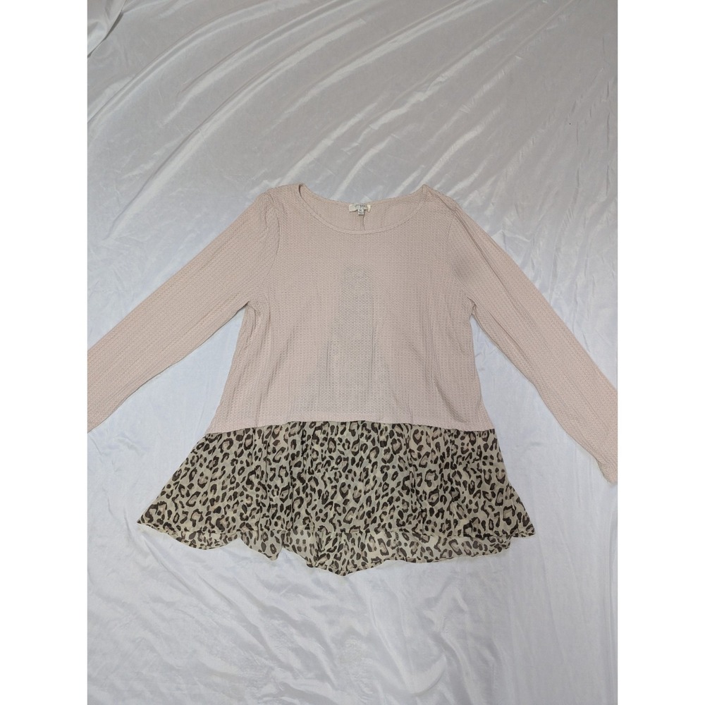 Umgee Waffle Knit Tiered Flowly Animal Print Top Split Back Buttons Size 1XL